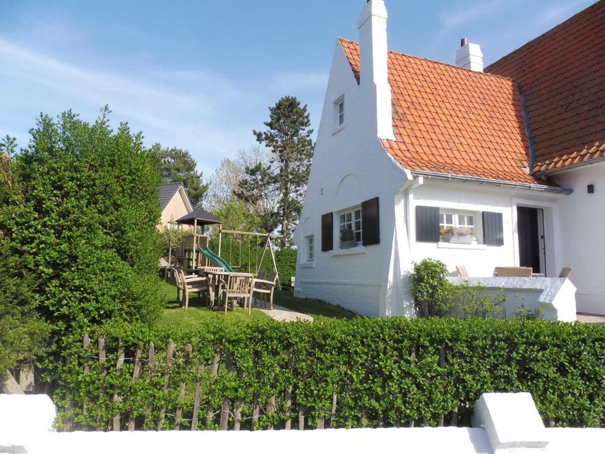 Charme Villa Le Chat Botte Koksijde Exterior foto